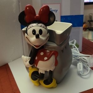 Scentsy Disney Minnie Mouse Full Size Wax Warmer NEW